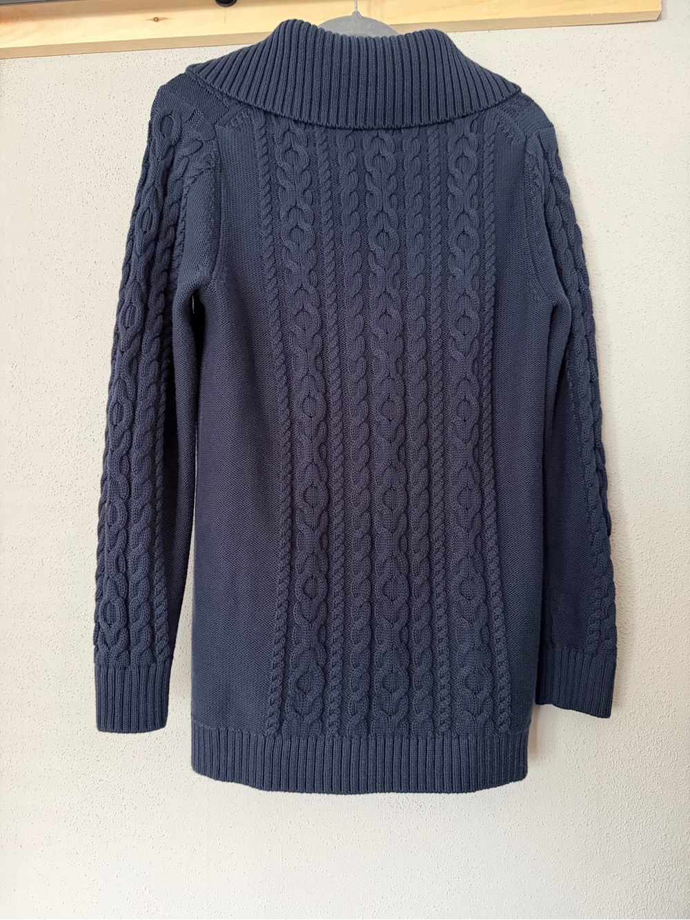 L.L. Bean 100% Cotton Cable Knit Long Button Front Cardigan Sweater Navy M REG - Picture 5 of 10